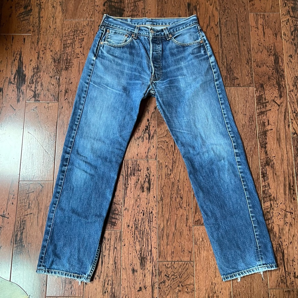 Vintage Levi 501 Jeans Tag 33 x 32, Actual 29 x 28.25